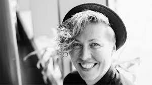 Carolyn Hallowell's Instagram, Twitter & Facebook