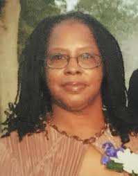 Diane Reaves's Instagram, Twitter & Facebook