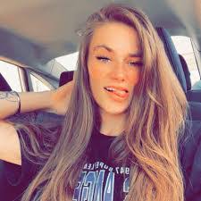 Breanna Hinkle's Instagram, Twitter & Facebook