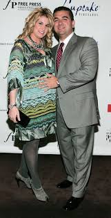 Cake Boss And Wife Lisa Valastro Have A Baby Boy Lisa Valastro Zimbio Buddy Valastro Cake Boss Buddy