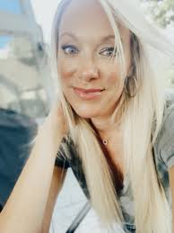 Amber Durbin's Instagram, Twitter & Facebook