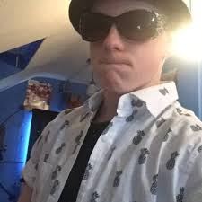 Micah Vail (@kronnik_bossman)