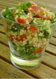 Lavez Les Legumes Et Les Herbes A L Eau Puis Sechez Lesdans Un Saladier Mettez Le Boulghour Avec Le Jus De Citron Ciselez Le Persil Et La Menthe Et Ajoutez Les Recette Taboule