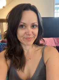 Kira Elliott's Instagram, Twitter & Facebook