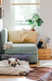 Il soggiorno è uno dei fulcri della vita domestica, ciascuno di noi vi trascorre la maggior parte del proprio tempo libero in cerca di relax, in compagnia di un buon libro o delle persone care. Come Arredare Un Soggiorno Piccolo 5 Regole Di Stile Saccani Design