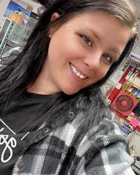 Aimee Lamb's Instagram, Twitter & Facebook