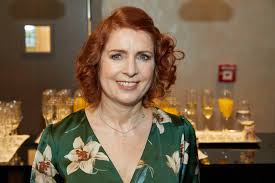 Der mann des hessischen rundfunks garnierte seine anmoderationen mit teils launigen, teils bemühten sprüchen. Monica Lierhaus Wird 50 Wie Sich Das Leben Der Sportmoderatorin Nach Ihrer Gehirn Op Verandert Hat Panorama Gesellschaft Tagesspiegel