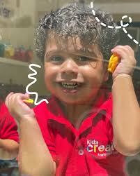 Continuando nuestro segmento “Meet the Staff”, nos gustaría introducirles a  nuestra Directora de Kids Create, Amy Victor! Graduada como Licenciada en  Psicología en INTEC y posee una maestría en Educación Inicial y