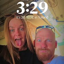 What is a good 240v wall plug in charger for a lithium 100ah battery?