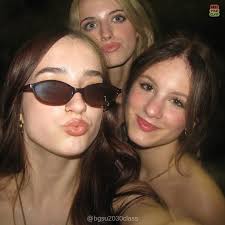 Hey guys! My name is Roberta Cardenas, I'm from Brownsville to! I'll be  attending blinn with hopes of transferring to a&m by next year! I will be  studying psychology! I'm in search