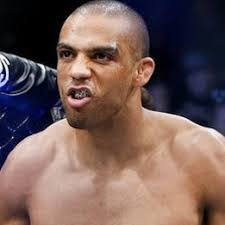 Ross Pearson's Instagram, Twitter & Facebook