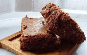 Sciogli il burro in una casseruola e aggiungi lo zucchero, il cacao e il latte mescolando bene. Brownies Senza Glutine E Lattosio Sgolosiamo