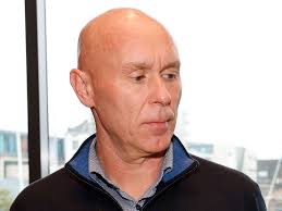 Barna i gata forlater Langgata