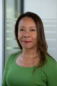 Shana Terry's Instagram, Twitter & Facebook