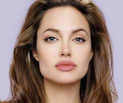 Lire la suite suggestions : 6 Secrets Pour Trouver Une Coiffure Adaptee A Votre Visage