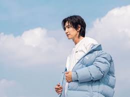 Lee kwang soo talked about his career and more in an interview with esquire korea! Lee Kwang Soo Is Leaving Hit Korean Variety Show Running Man After 11 Years Tatler Singapore