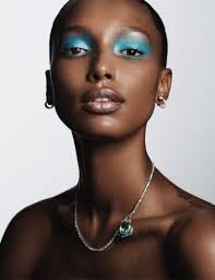 Elle Editorial Seashell Inspired Makeup On Jasmine Tookes Editorial Makeup Fashion Editorial Makeup Shimmery Makeup