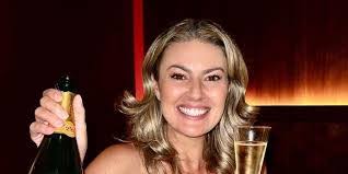 Jacqueline Renner's Instagram, Twitter & Facebook