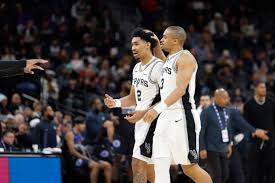 San Antonio rides third-quarter run to victory over Magic