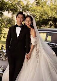 Galia Lahav Bride Wedding Exclusive Celebrity Wedding In New Zealand By Nicole Please Weddings Wedding Bride Celebrity Weddings Wedding Dresses Lace