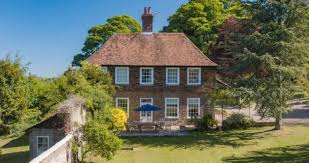 At independent cottages, we have over 2,000 independently owned holiday homes to rent in the uk that match all needs. Holiday Cottages To Rent In The South Of England Historic Uk