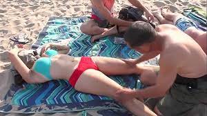 Sexy Full Body Beach Massage on Public Beach - XVIDEOS.COM