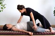 Thai Massage: How It's Done, Benefits, Risks