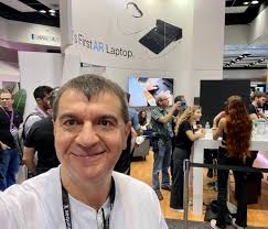 Adrian Moise (@cptmbl)