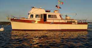 Covering 36,000 square miles (93,200 sq km), the banks are relatively shallow, ranging from 80 to 330 feet (25 to 100 meters) in depth. Mieten Sie Ein Motorboot Grand Banks 42 Special Twiggy Samboat