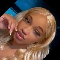 Marie Nations's Instagram, Twitter & Facebook