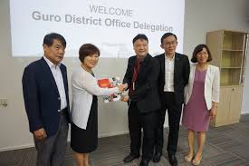 Current students and alumni are welcome to put their faculty or location in their flair. Delegation From Guro District Office Visits Swinburne Sarawak Swinburne University Sarawak Malaysia