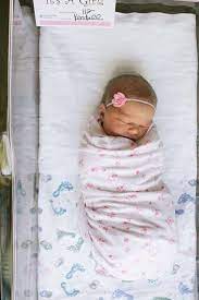 10 Photos To Take On Baby S First Day That You Ll Cherish Forever Hospital Newborn Pictures Newborn Hospital Pictures Newborn Hospital