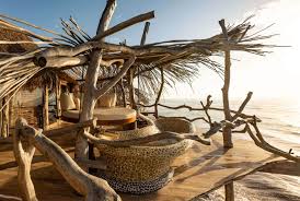 Tulum used to be a rather sleepy nest at the caribbean coast of the yucatán peninsula, but it isn't any more. Sky Villa Azulik