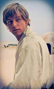 20s Czech A Woman Of No Importancethe Only Star Wars Canon I Accept Is One With Skywalkers In It A Star Wars Luke Skywalker Star Wars Women Star Wars Luke