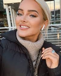 Elise Heller's Instagram, Twitter & Facebook