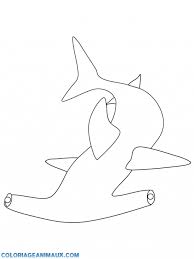 coloriage requin marteau dans l ocean a imprimer de dauphin