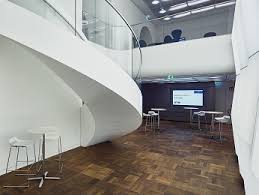 Weltweit haben die börsen reguläre börsenöffnungszeiten, wobei die handelsplätze in der regel von montag bis freitag geöffnet und am wochenende geschlossen sind. Gruppe Deutsche Borse Raumangebot