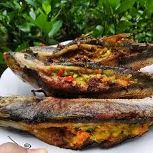 Fry the fish in low fire until golden brown. Resepi Ikan Cencaru