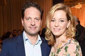 Elizabeth banks is not feeling the love when it comes to her family planning decisions. Meet Magnus Mitchell Handelman And Felix Handelman Elizabeth Banks Kids With Husband Max Handleman