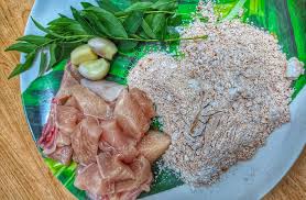 Cairkan butter dan tumis halia hingga naik bau, masukkan hirisan bawang.tumis sekejap.bila agak garing masukkan daun kari.tumis hingga garing; Resepi Simple Ayam Buttermilk Susu Segar Lebih Enak