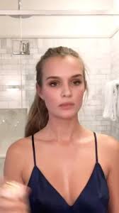 @josephineskriver beauty secrets with @voguemagazine , 🧴 @laprairie  Anti-Aging Rapid Response Booster, 🧴 @armanibeauty Luminous Silk Perfect  Glow Flawless Oil-Free Foundation, 🧴 @k_palette_hk Lasting ...