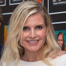 Jennifer Kish's Instagram, Twitter & Facebook