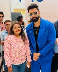 Vaishali Dave (@life_goes_on_with_vaishali) • Instagram photos and videos