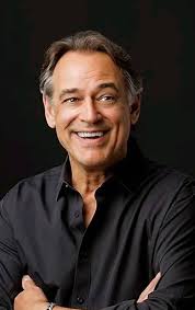 Finally, I have signed back to GH 💯coming back to GH if you are happy to  see me back, can I get a welcome back direct message. i love y'all 🥰 |