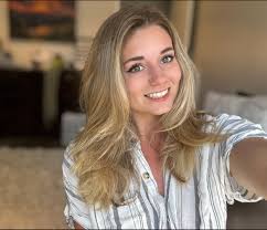 Solo Traveler Seeking Travel Buddies in Greece, Thailand, and Vietnam