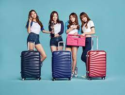 「american tourister 旅行箱」 化妝產品 「etude house 化妝品」 手機遊戲 「棒球經理 手機遊戲」 線上遊戲 「突擊風暴線上遊戲」 食品 「hosigi chicken炸雞」 手錶品牌 「swatch 手錶」 眼鏡品牌 「red bull eyewear 眼鏡」 線上遊戲 「mstar 線上遊戲」 休閒服飾 「樂天世界水上樂園」 化妝. Global Umji On Twitter Photoshoot Gfriend For American Tourister Isnt Umji Looks So Playful In The Pic Gfriend Umji Sinb Eunha Sowon Yerin Yuju Https T Co K6ptuyqrnk