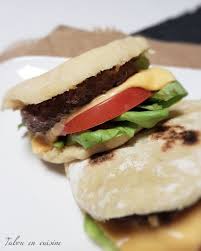 Batbout Facon Burger En 2020 Batbout Cuisine Orientale Batbout Farci
