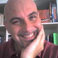 Sommerso da fake news, non si era vaccinato. Marco De Veglia Brand Positioning Internet Marketing Expert Clarity