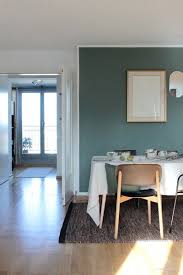 Dunkelgrune Wandfarbe Im Esszimmer Esszimmer Gestalten Wandfarbe Braun Wandfarbe Grun