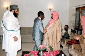 Sheikh ali abd allah jabir est un grand réciteur du coran et l'une des plus belles le cheikh ali jaber a accompli l'enseignement primaire à l'école 'dar el hadith' à la médine. Ali Jaber Ø¹Ù„ÙŠ Ø¬Ø§Ø¨Ø±